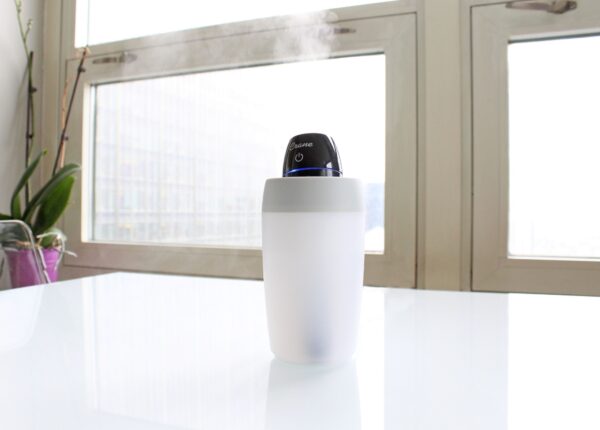8f69611d0965bdb36d57a00fd679cf891482228606.jpg Travel Cool Mist Humidifier - Black